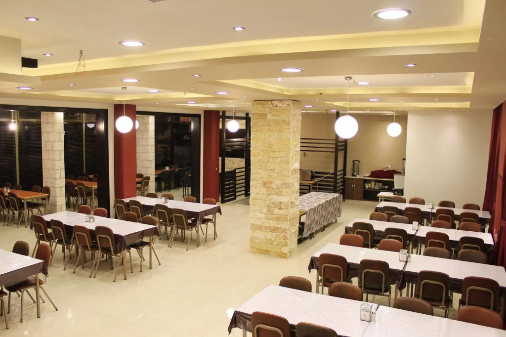 Alexander Hotel
