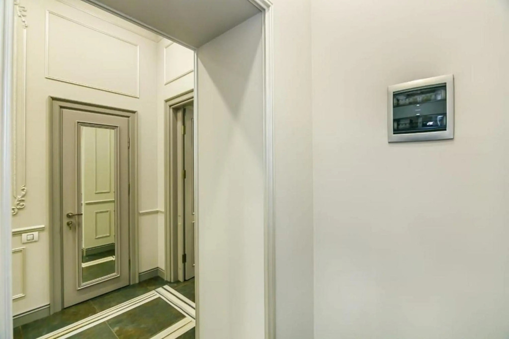Formula 1 Street Apartment