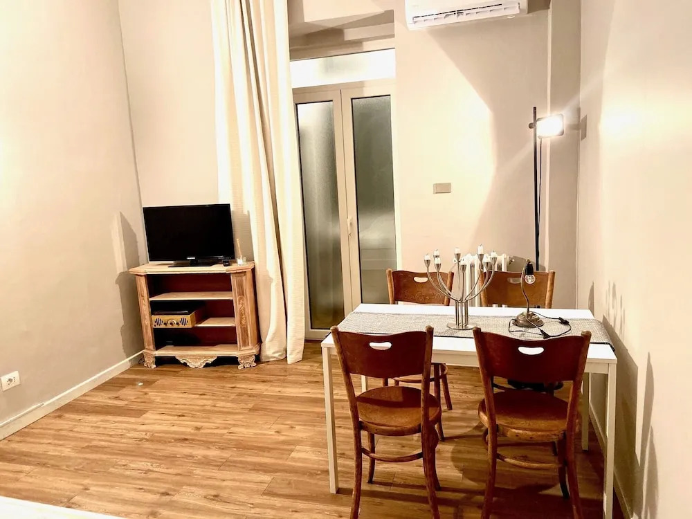 Best Stay - Central Station Suite Apartments