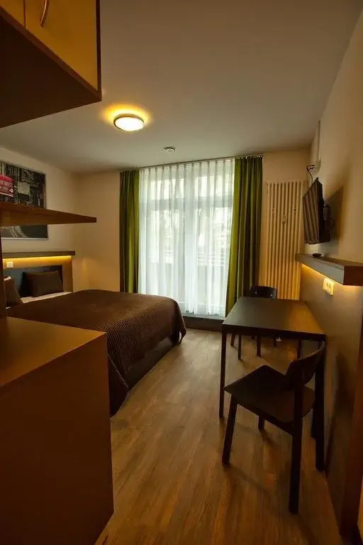 6rooms