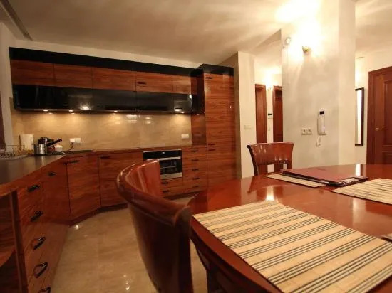 Apartment Nowiniarska near the Old Town