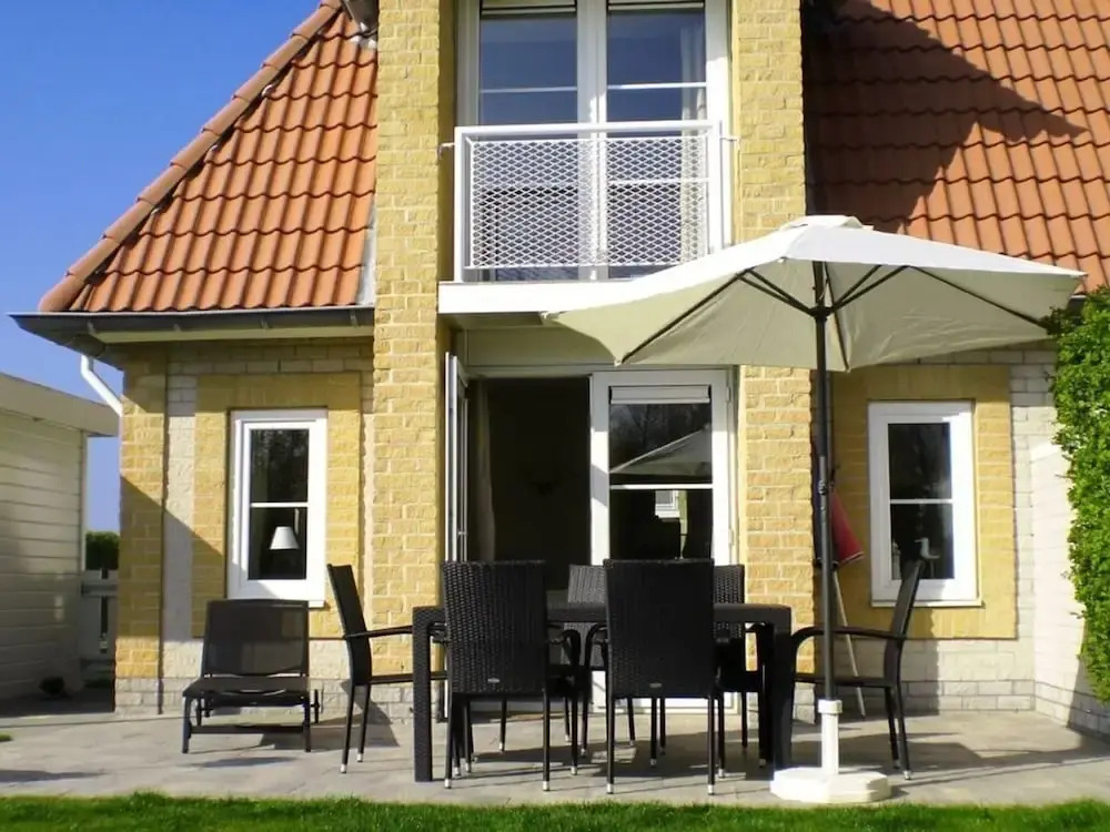 Villa "De Banjaard Zeeland"