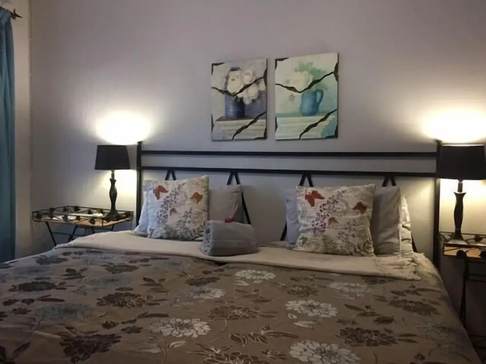 HLULALA GUEST HOUSE