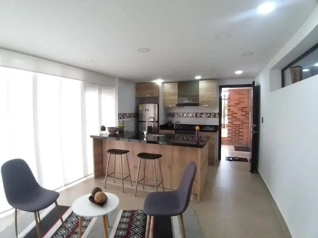 Hermoso apartamento con vista al lago