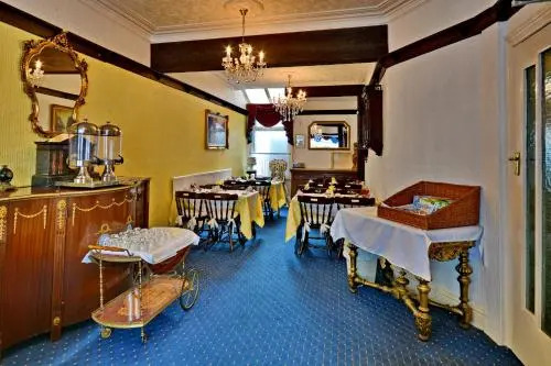 Falklands Hotel