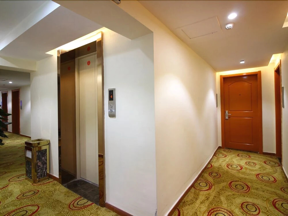 GreenTree Alliance Zhuhai Jidajiuzhou Port Hotel