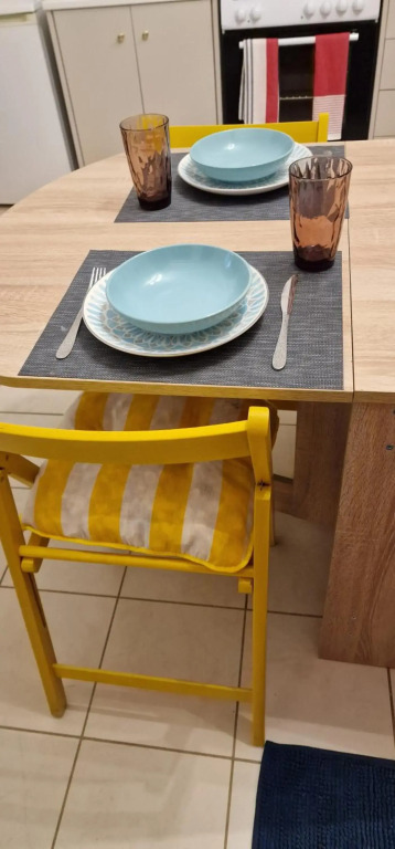 Quiet apartment with easy access to attractions.