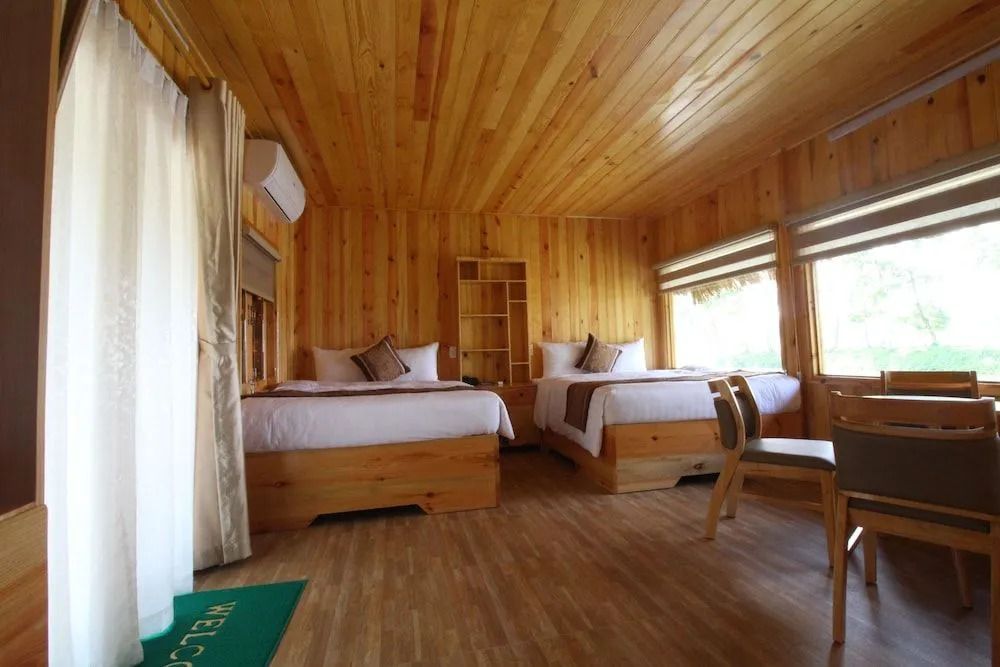 Ha Gia Ecolodge & Riverside