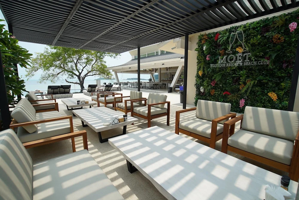 Allure Resort