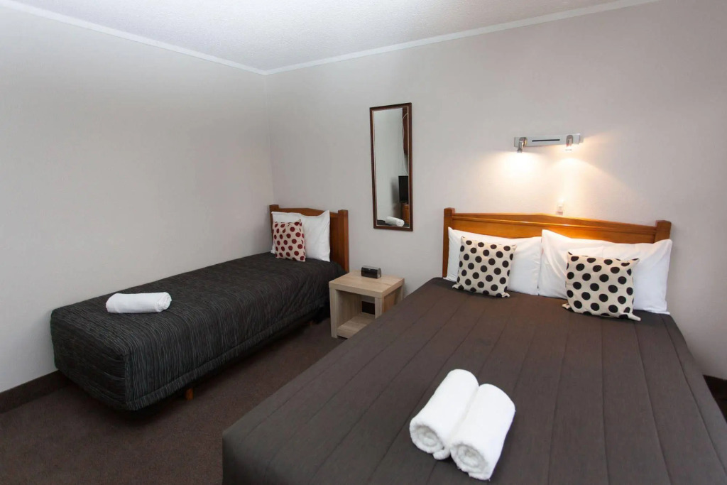 Alton Lodge Motel