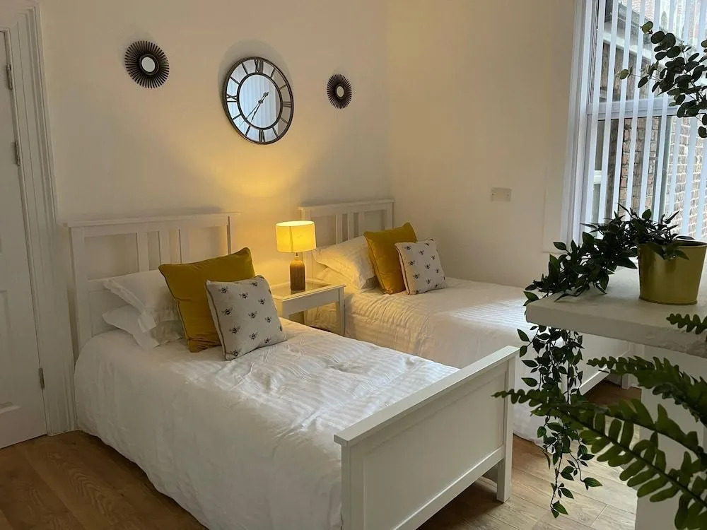 CityStays Rooms with Free Parking
