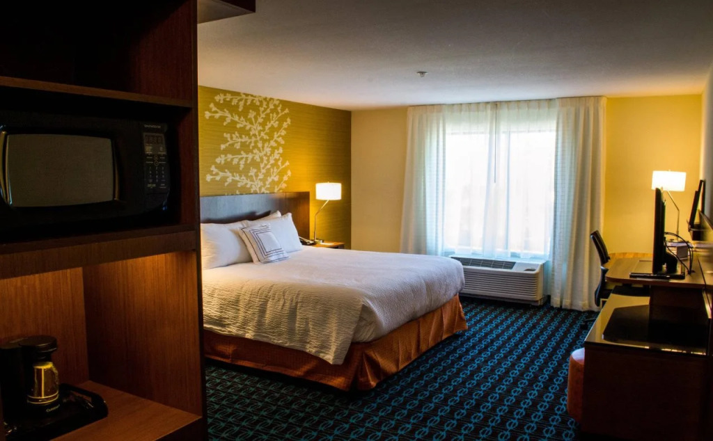 Wavecrest Lodge