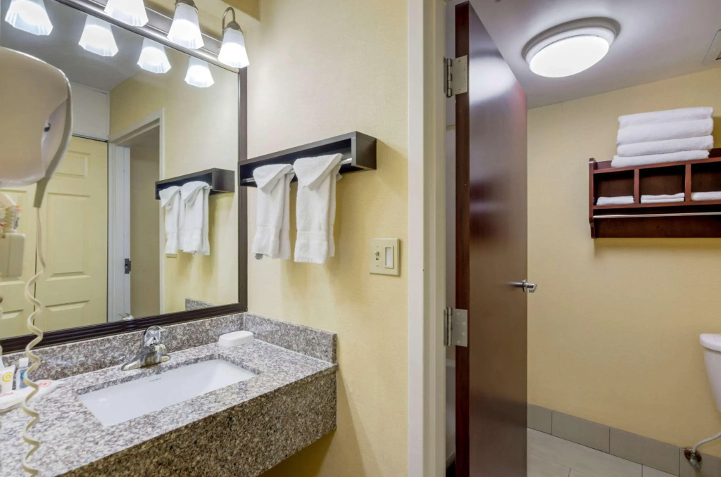 Comfort Inn & Suites Hillsville I-77