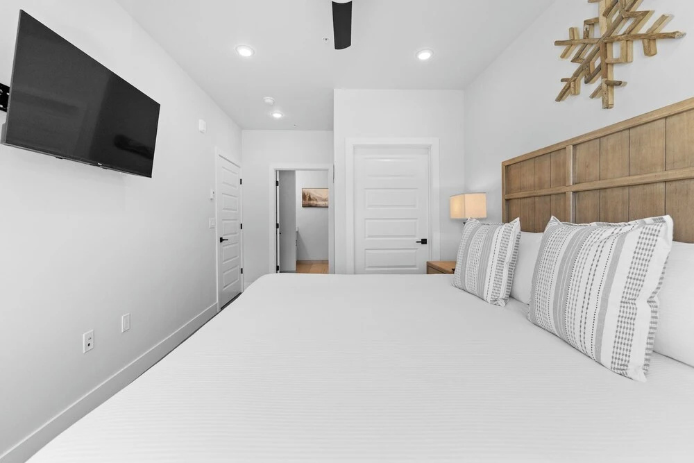 Brightwood #108, Building 2
