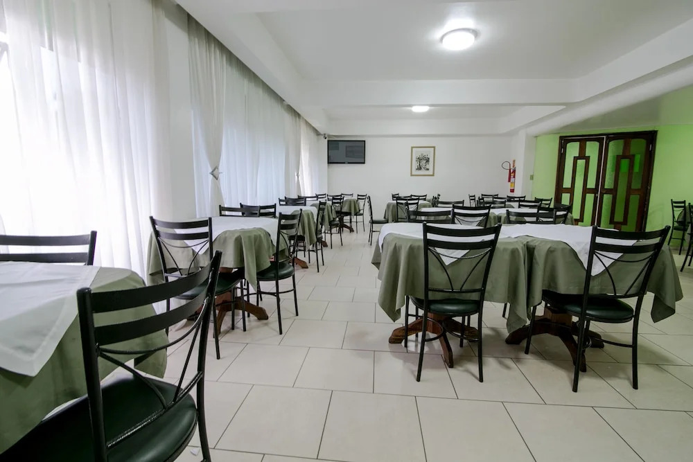 Grand Prix Hotel