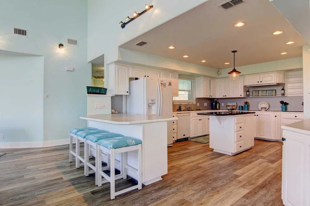 La Playa Paradise - 4 Br Home