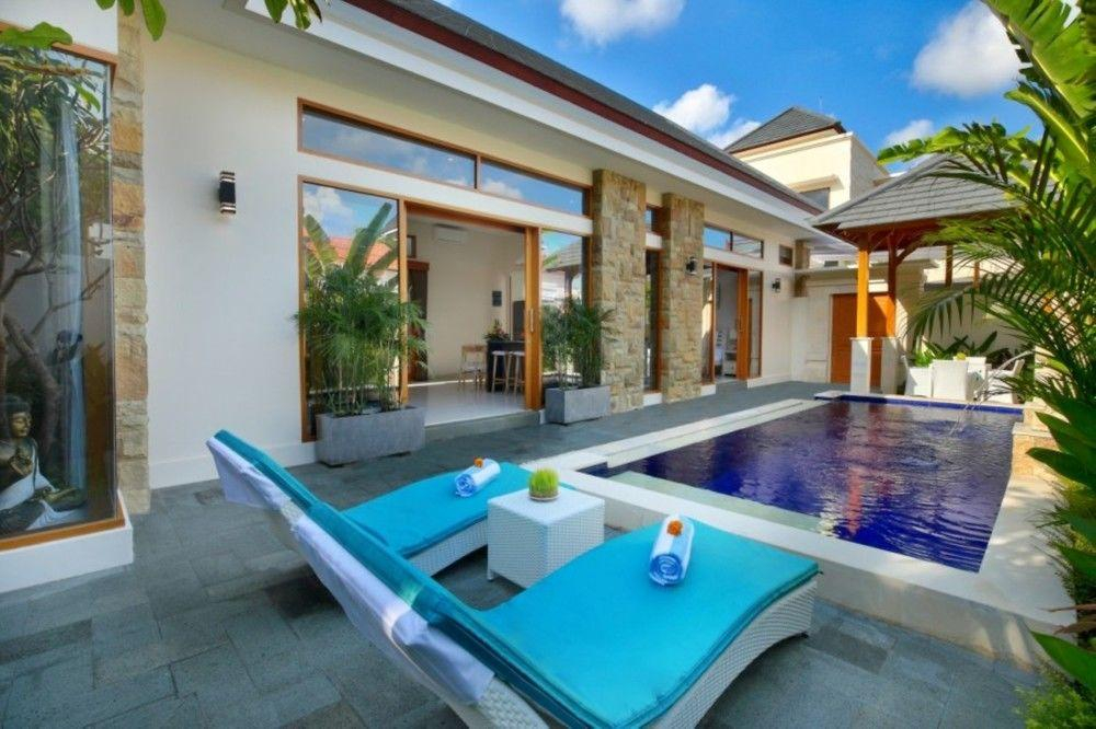 Holl Villa by Wildflower Group