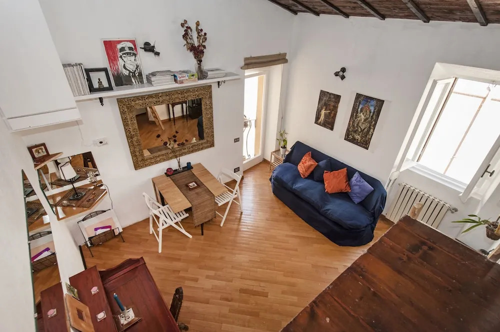 Travel & Stay - Chiavari