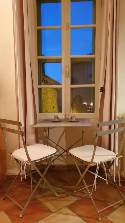 Apartment With one Bedroom in Grambois, With Wifi