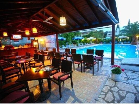 Zefiros Apartments