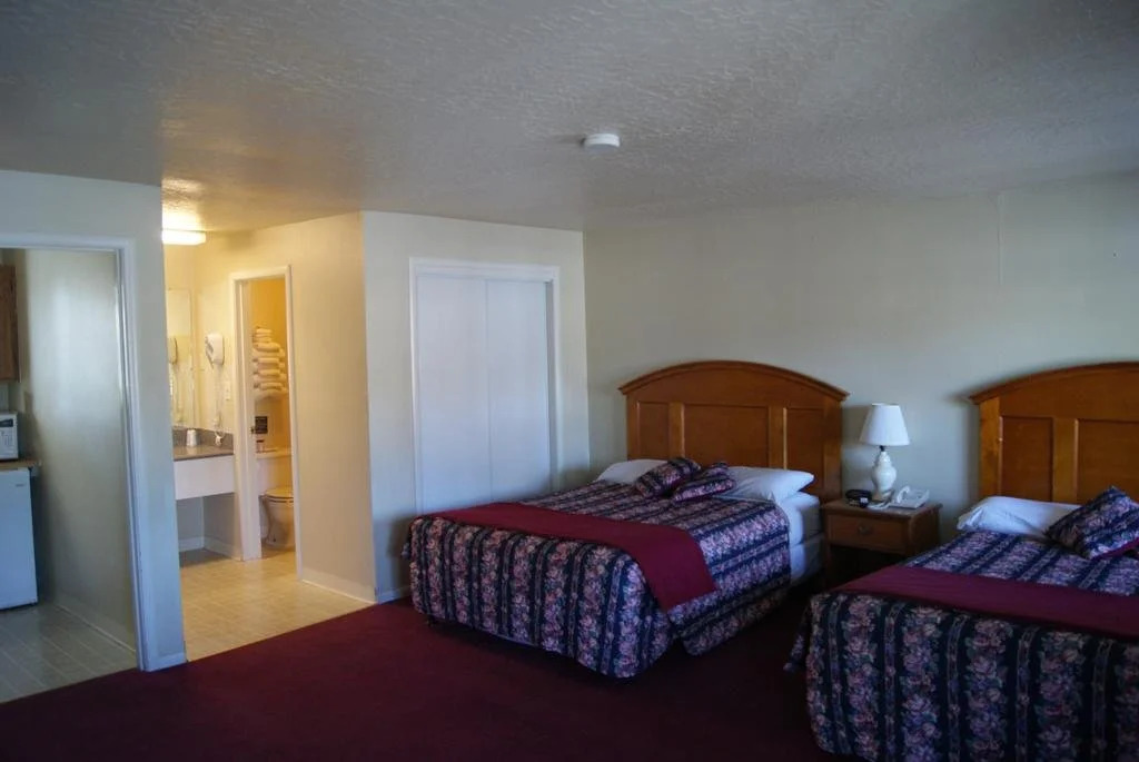 Travelers Motel