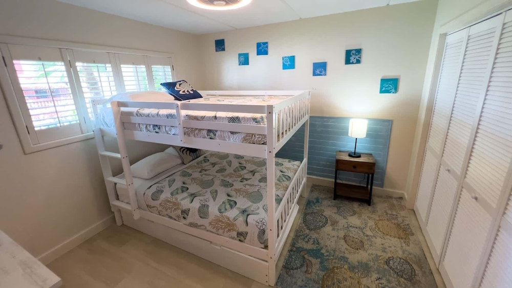 Peaceful, Big Patio, Pool, Near Beach 2 Bedroom Apts