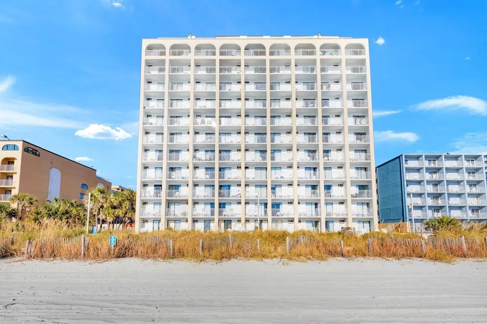 SeaMist Driftwood Vacation Studio with Balcony