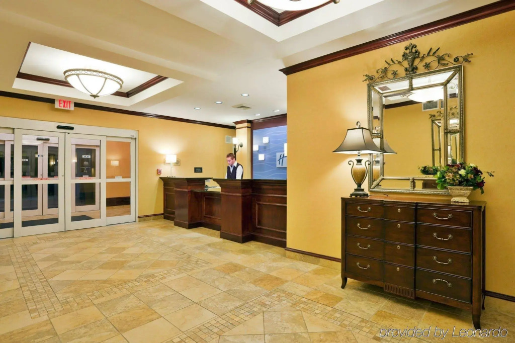 Holiday Inn Express Hotel & Suites Dothan North by IHG