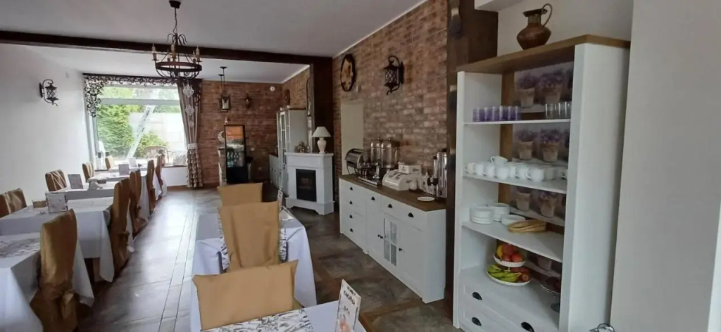 Pokoje i apartamenty IWONA