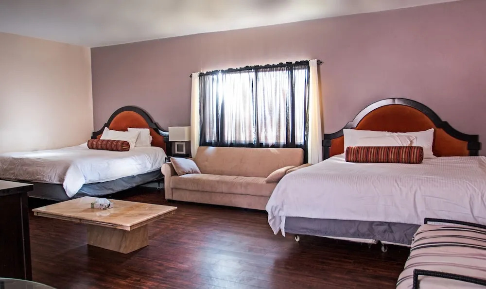 Sahara Mineral Hot Springs Spa & Resort