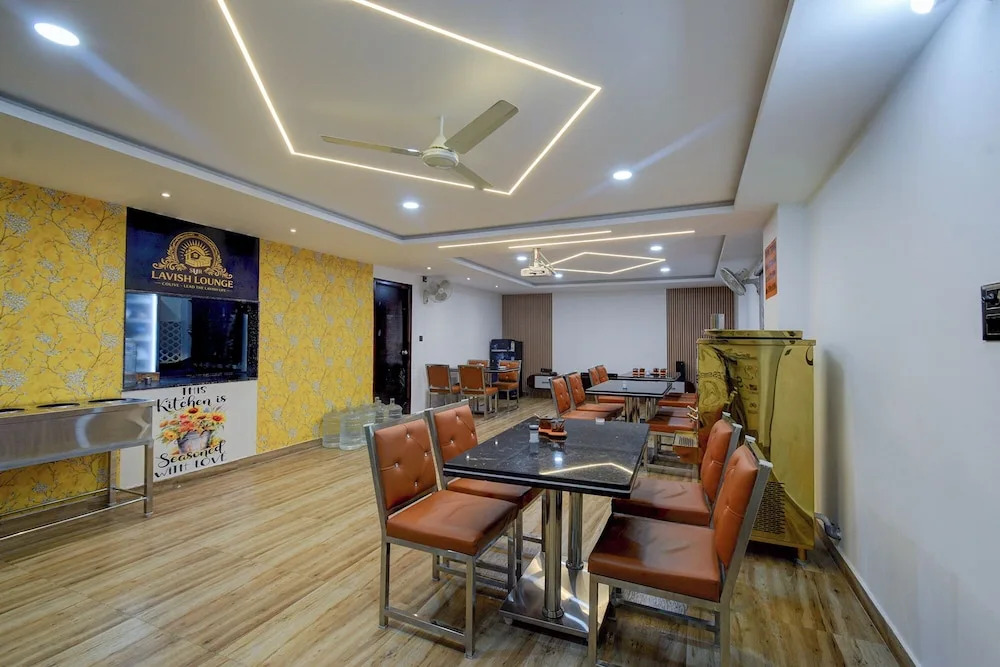 Fabhotel Svr Lavish Lounge