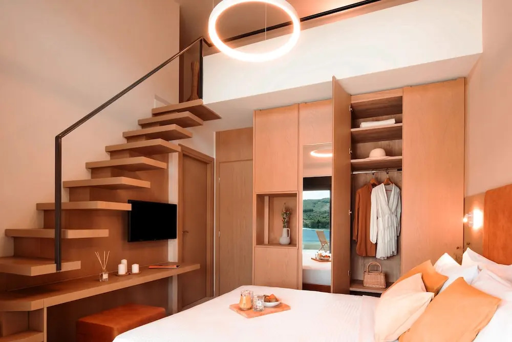 Chronos Hotel
