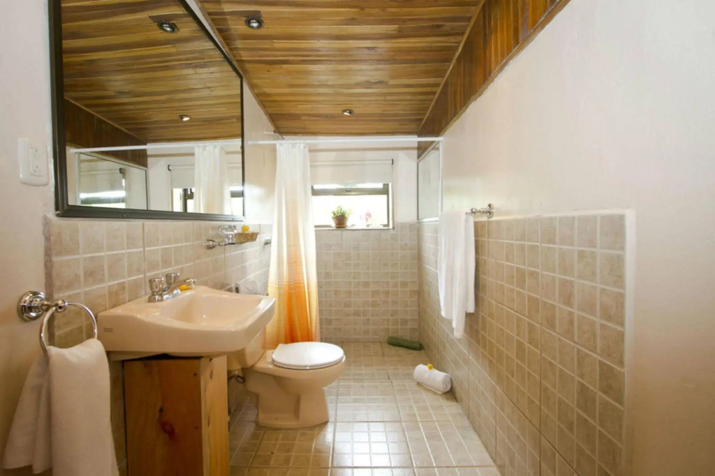 Poas Volcano Lodge