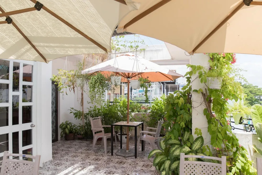 RedDoorz Plus near Ba Chieu Local Market