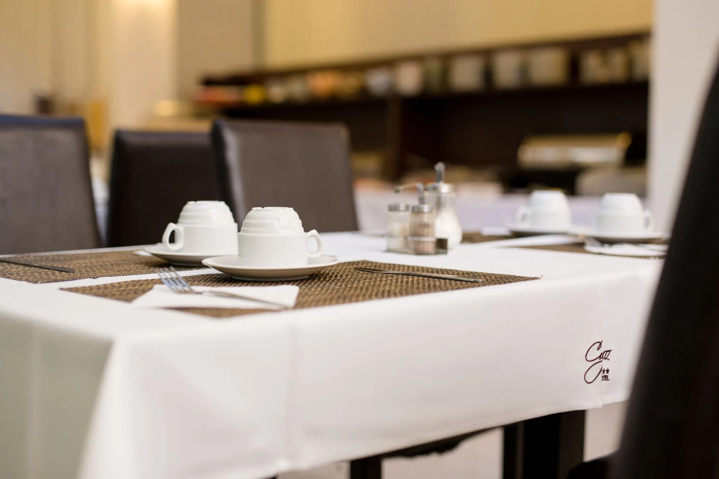 Hotel Cyro