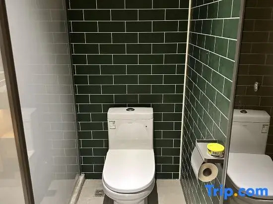 Qiuguo Hotel (Shilibao Subway Station, Chaoyang North Road, Beijing)
