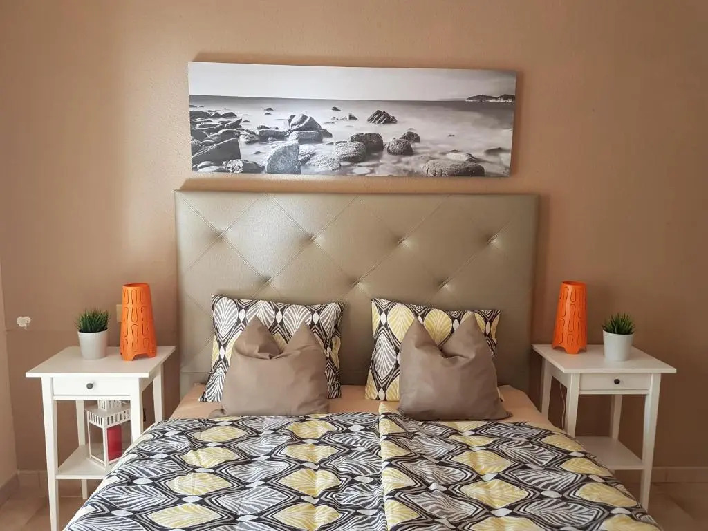 Castle Harbour with heated pool, only 700 meters to the beach, Wifi, balcony