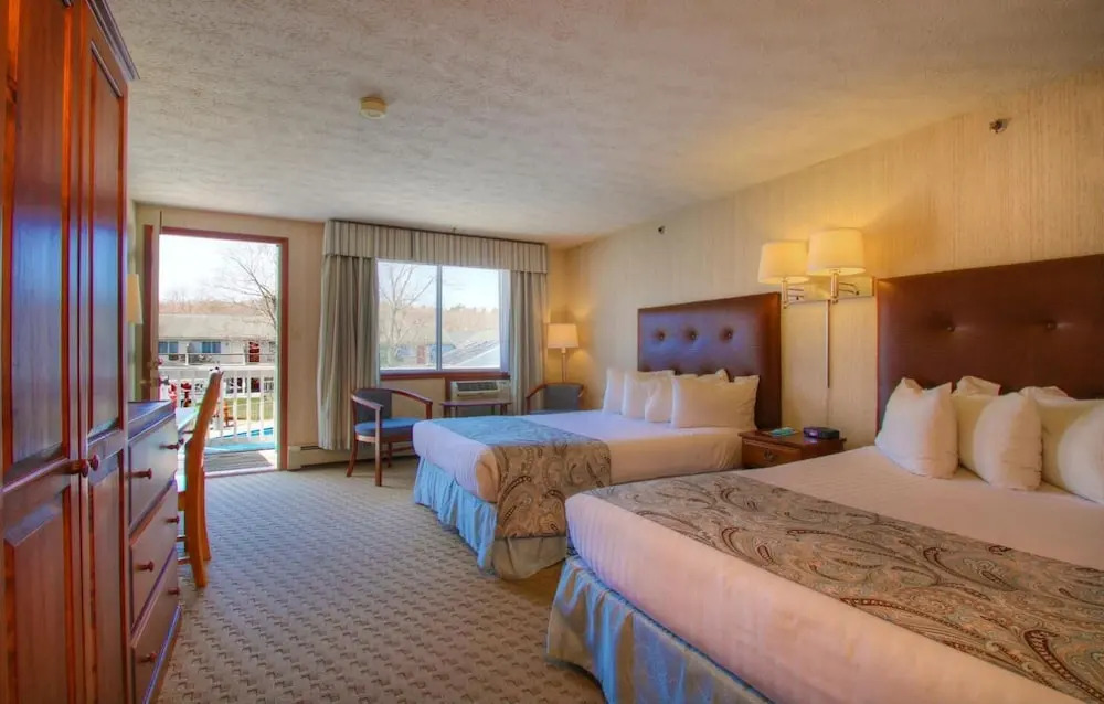 Rhumb Line Resort