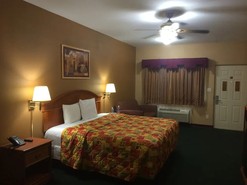 La Posada Inn