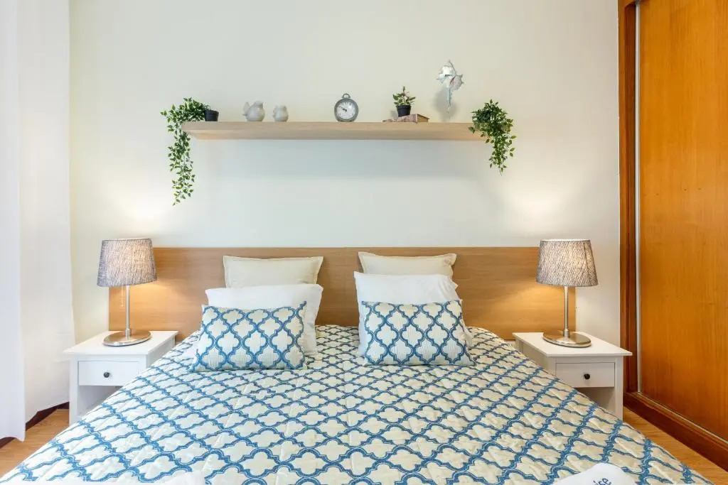 Host Wise - Deluxe Bright Flat with Netflix
