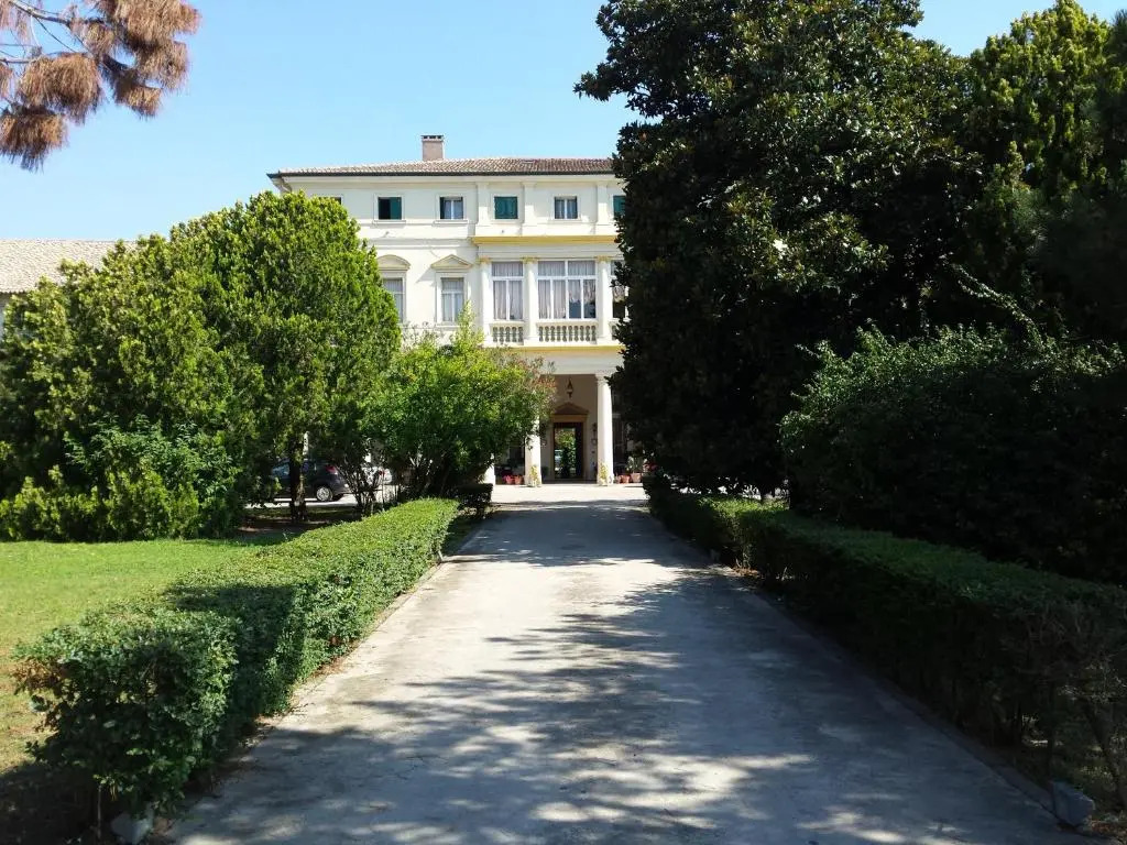 Villa Carrer