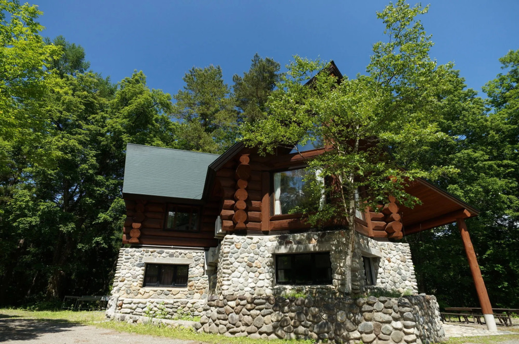 Hakuba Canadian Lodge