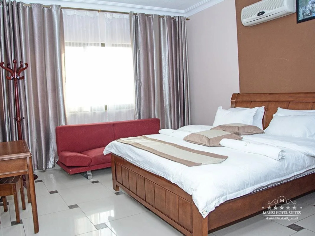Mansi Hotel Suite