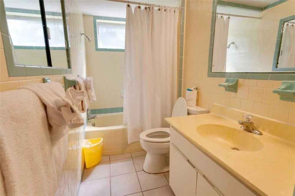 Beachfront Dunes, Sleeps 8, 3 Bedrooms plus Den, Gulf Front, Pet Friendly