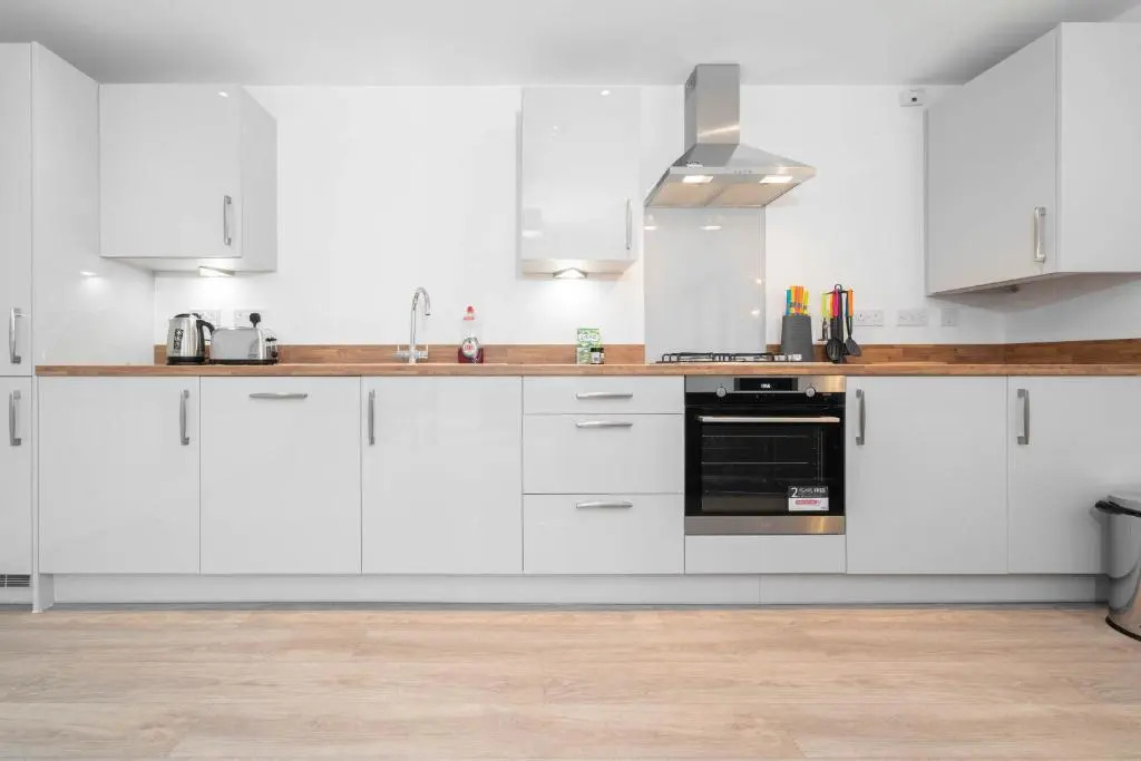 Cosy-Abstract Top Floor Apartment - CITY CENTRE ✬