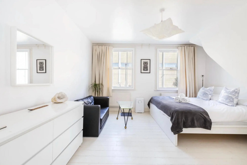 Woo-16 Woodseer Luxurious Town House With Garden Near Brick Lane