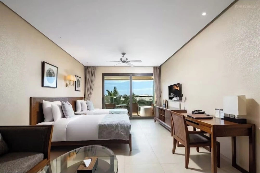 Qionghai Bozha Baiyuewan Zhenru Hotel