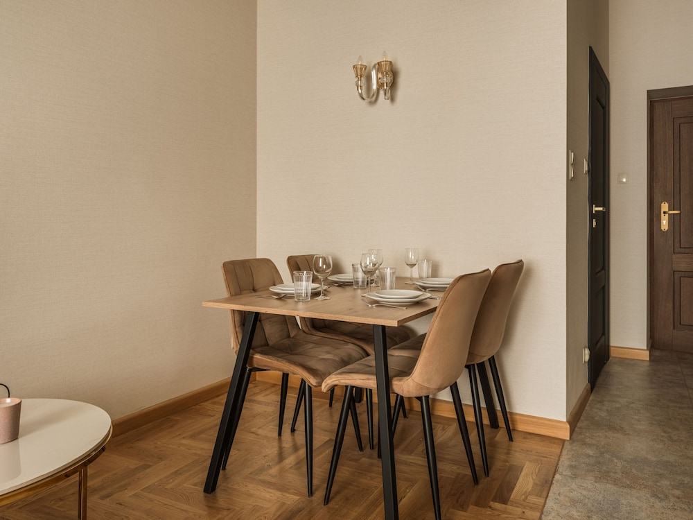Art Palace by Fragola Collection