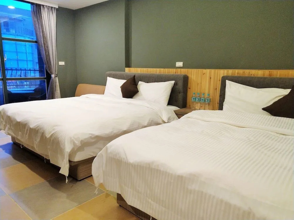 Blue Owl-Hualien No 2396-2397-2398-2399