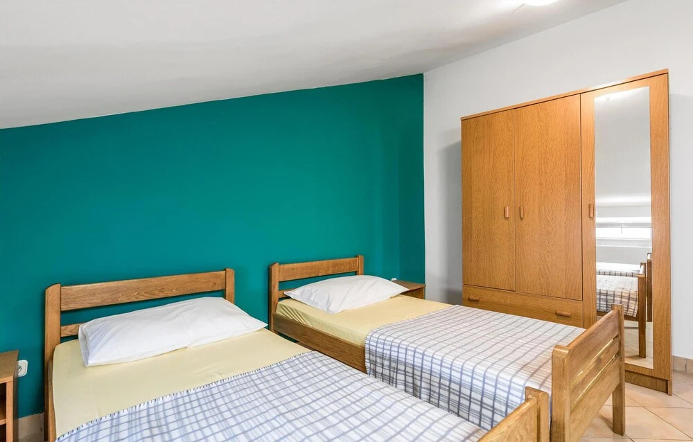 Stunning Apartment in Pag With Wifi and 2 Bedrooms